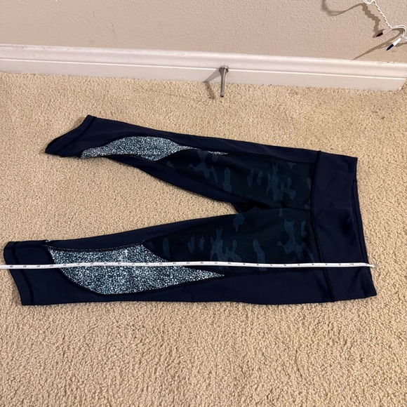 Lululemon Wunder Under Crop leggings- Blue Camo Pebble Inkwell - Picture 5 of 8